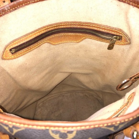 Louis Vuitton Vintage Monogram Bucket Bag GM - Picture 6 of 16